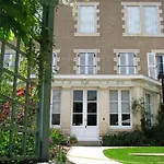 La Brasserie D'hotes De Delphine Bed & Breakfast