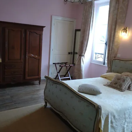 ベッド・アンド・ブレックファスト La Brasserie D'hotes De Delphine 3*