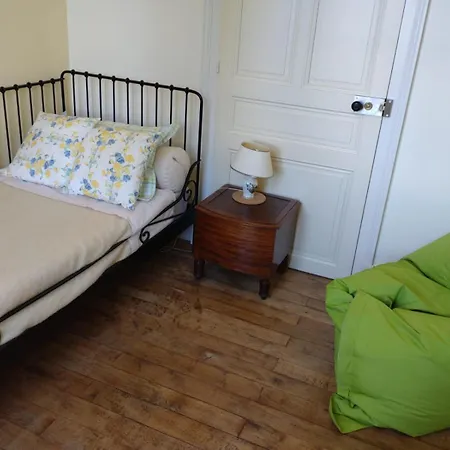 La Brasserie D'hotes De Delphine Bed and Breakfast