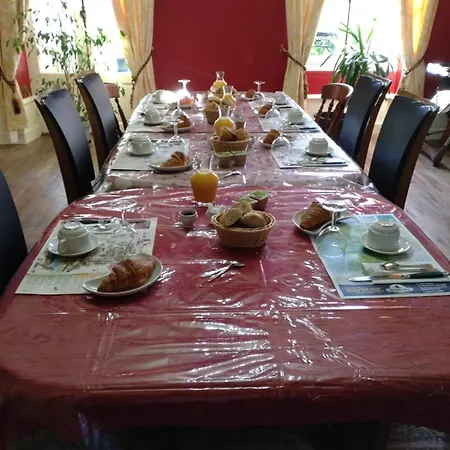 住宿加早餐酒店 La Brasserie D'hotes De Delphine