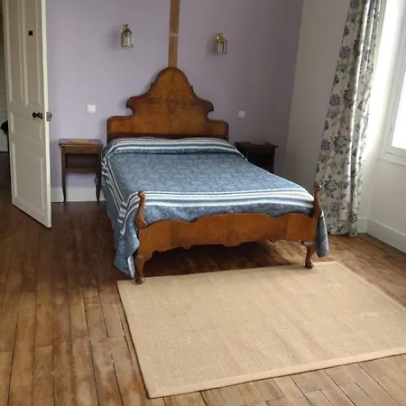 La Brasserie D'hotes De Delphine ベッド・アンド・ブレックファスト 3*