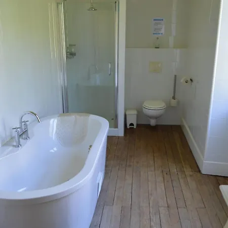 La Brasserie D'hotes De Delphine Bed and Breakfast