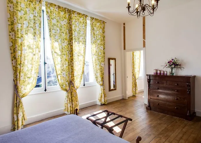 La Brasserie D'hotes De Delphine 3*